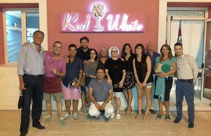 cultura mar sgrena red white