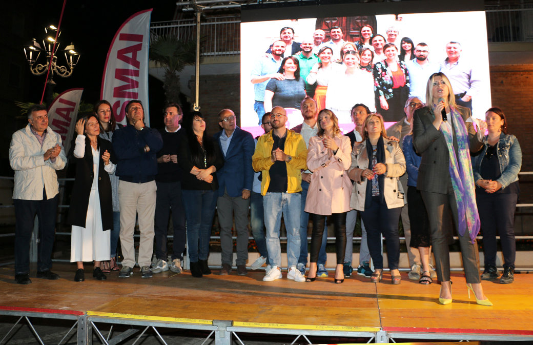 Cusmai presenta i candidati di Più Margherita: «Il nostro progetto parte dalle persone, accomunate dall’amore per il paese»