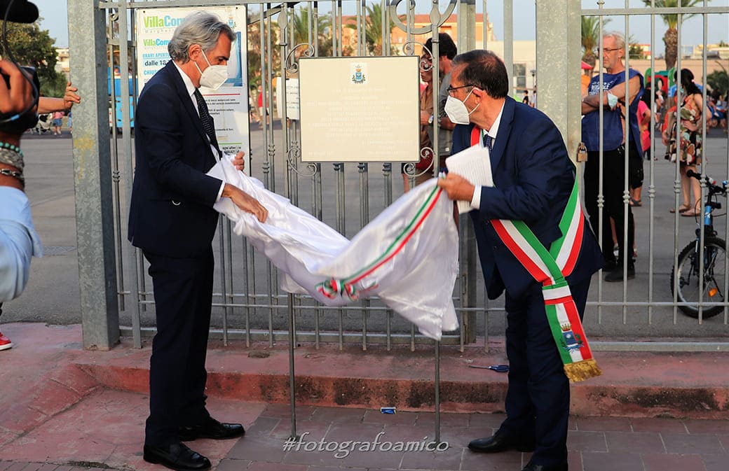 La Villa comunale intitolata agli Eroi del Covid. Consegnata la nuova ambulanza per il 118