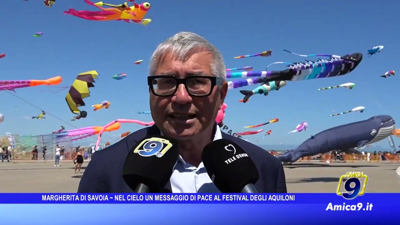 Al Festival dell’Aquilone di Margherita di Savoia i bambini liberano in cielo i loro messaggi di pace